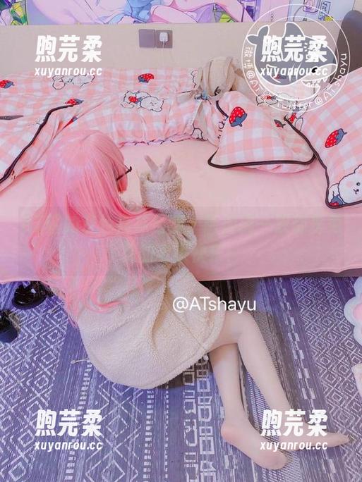 AT鲨 AT鲨的灰色裤袜合集,随便挑一双都是免费的宅家快乐!