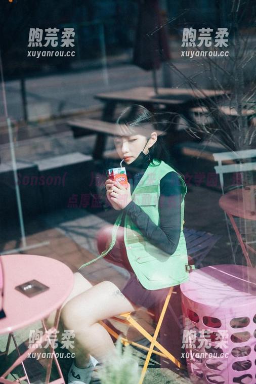 Sonson(손손)的私拍起来：贱女学园，没点厚脸皮都不敢报名！