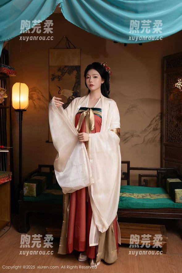 Xiuren秀人网-Yomi悠蜜 Xiuren秀人网 - 办公室的多重身份:Yomi悠蜜的写真与壁纸戏剧