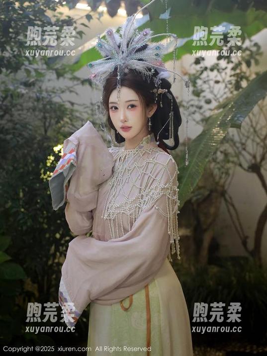 Xiuren秀人网-想做你的猫 Xiuren秀人网 - 当想做你的猫遇上黑色:全套原图,暗藏几分俏皮。