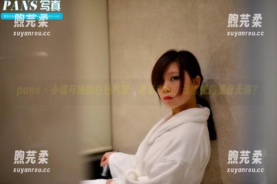 pans-小倩 pans - 小倩与她的白色气球:高清套图,谁能抵挡那份无邪?