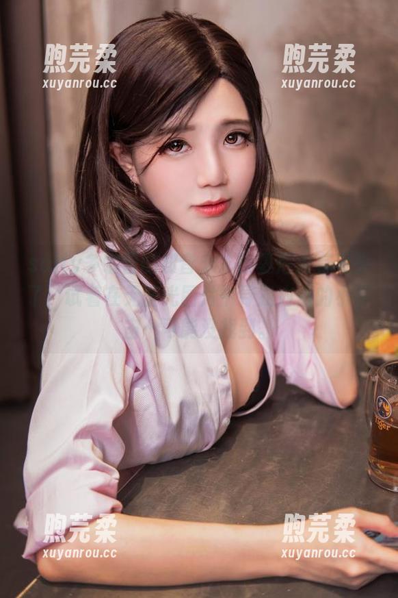 sally多啦雪 sally多啦雪的初音未来比基尼太有看头了,试着在无圣光图片中寻找内心的小宇宙…可能没找到。