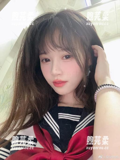 烹饪与镜头的调味：千反田鹿子的厨娘写真馆梦！