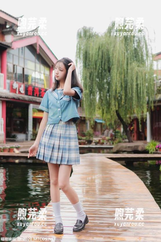 喵糖映画 喵糖映画的图片里,这白丝宅T让我觉得不止是T恤,你懂的那种感觉!