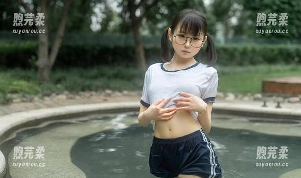 不只是高跟鞋，幼水铃衣还能展示些什么？原图里的小细节等你发现