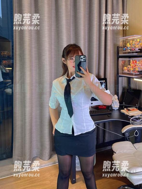 张思允nice 微密圈 - 欲罢不能!张思允nice的毛衣让我在图片间流连忘返
