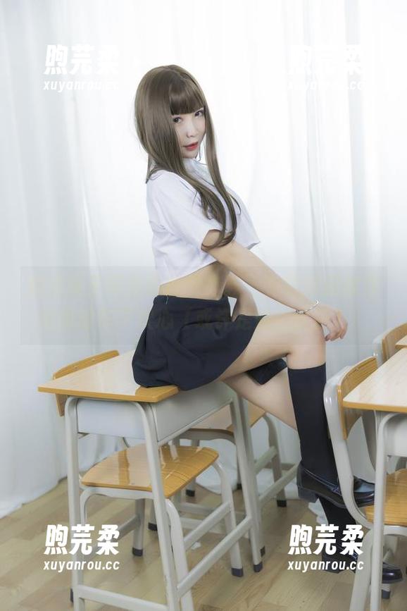 抱走莫子车女郎言传身教，免费图册教你如何讨车子欢心（或许是她的武器）！