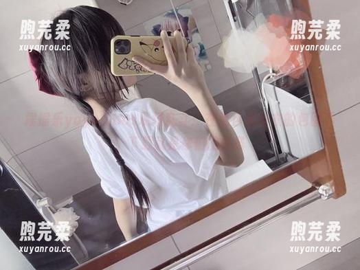 摇摇乐yoyo 摇摇乐yoyo的cos现场乱斗:在黑色紧身衣的包围下,下载就是你们的任务