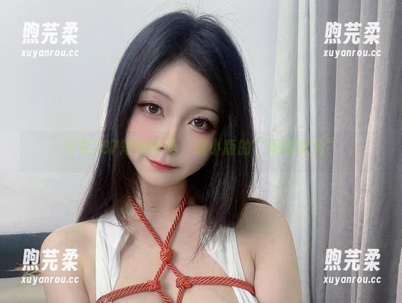 末夜787短裤专辑，缩小版的“图包大片”