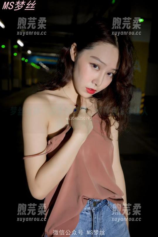 梦丝女神 - 苏柔的美腿，原图是怎样让人陷入思考的？
