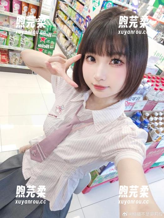 橙喵的摩尔曼斯克作品：寒冷畅游，连企鹅看了都想入驻图库！