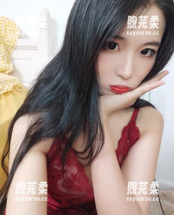 当酒红色睡衣与海克斯科技小蛋糕相遇，我能说美图是画的吗？在线等太精彩了！