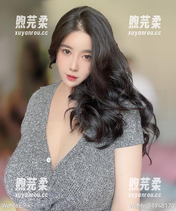 猪小七 微密圈 - 办公室生活不再无趣:猪小七的写真美图让人移不开眼!