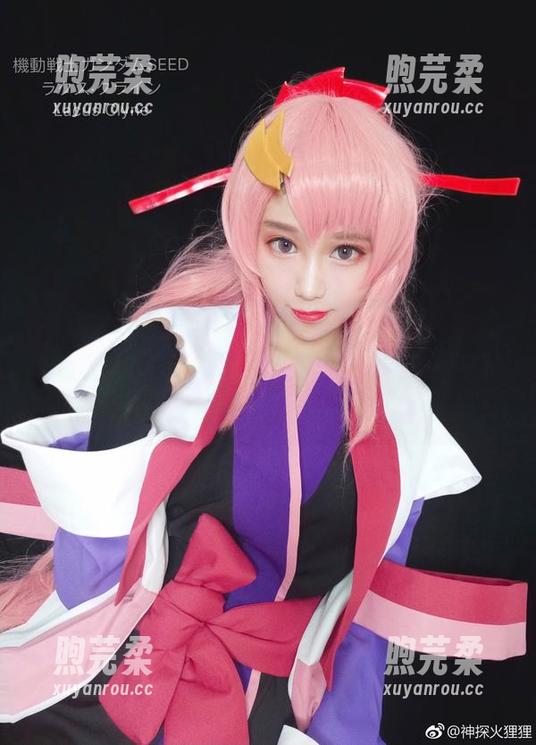 神探火狸狸姐姐的每一张，都是图库中的精彩，要不是版权问题，真想私藏一波下载！