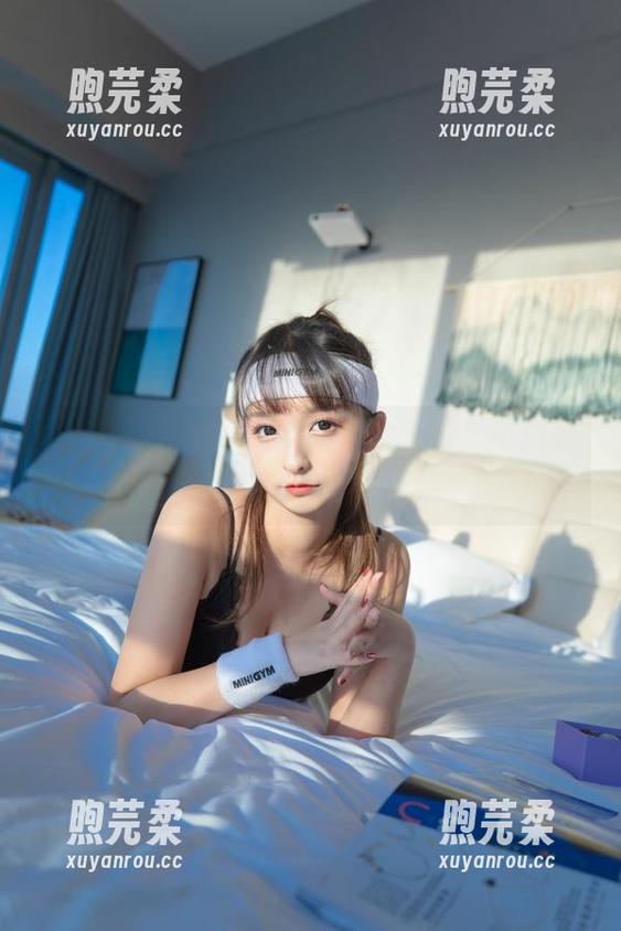 观看中的神楽坂真冬：蕾丝合集，不知该从哪一处开始？