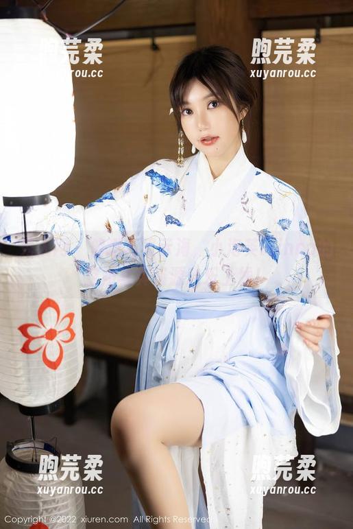 秀人网-小泡芙winna 秀人网 - 俯瞰万里云海,小泡芙winna的空姐写真资源欢乐上线!