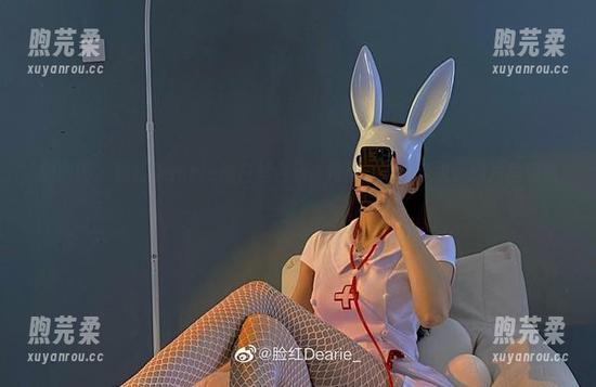 脸红Dearie 微密圈 - 脸红Dearie的白丝合集,没理由不被吸引。图片里藏着啥?