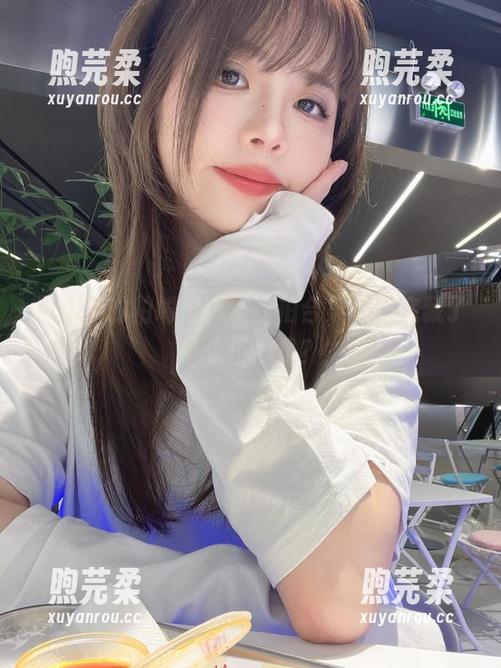 闪月半 闪月半的柏崎星奈,私拍合集里到底藏了多少小心机?